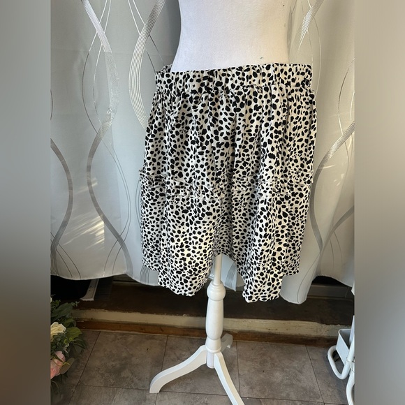 Ritera Women's Flared Short Skirt - Picture 1 of 5